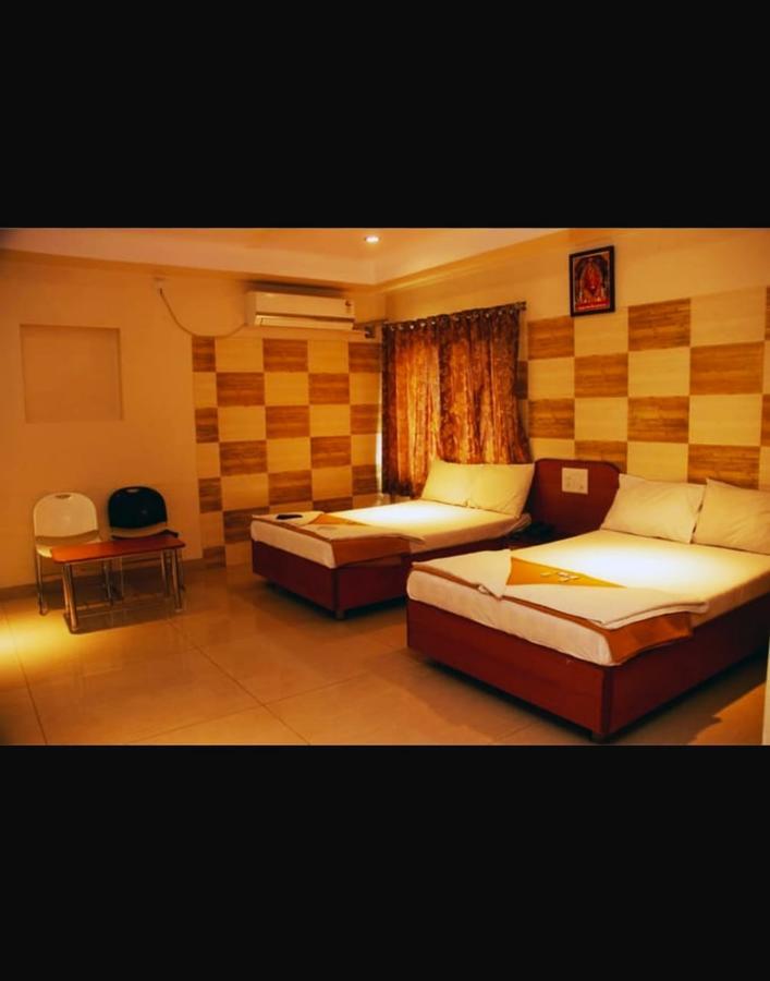 Hotel Apple Sai Residency Ширди Екстериор снимка