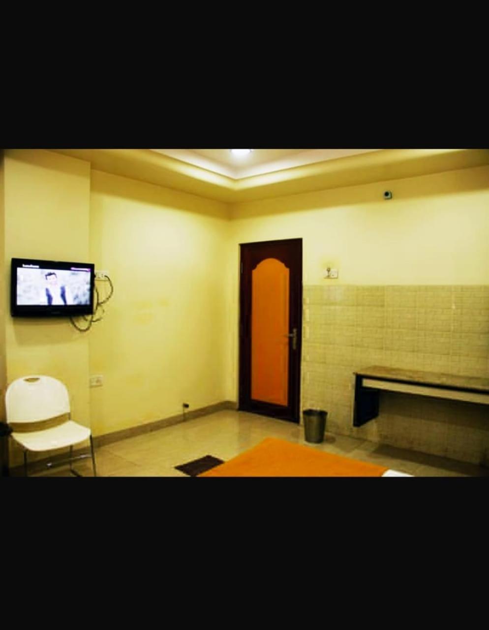 Hotel Apple Sai Residency Ширди Екстериор снимка