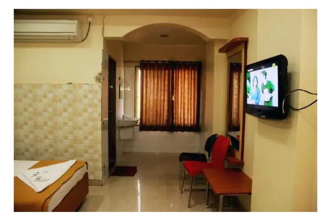 Hotel Apple Sai Residency Ширди Екстериор снимка